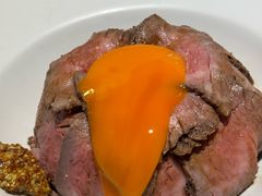 英国风烤肉盖饭定食-炼火烤肉店