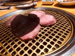 -唯成•韩国炭火烤肉 유성고기