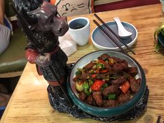 五指山小黄牛肉粒-张猫猫爱吃鱼
