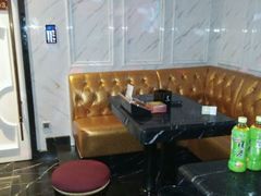 -皇马纯KTV·量贩·聚会(民治店)