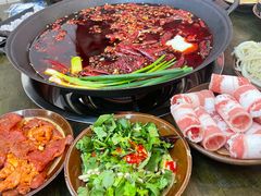 -黄潇洒老火锅(九眼桥宏济巷店)