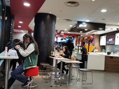 用餐区-麦当劳(四川北路店)