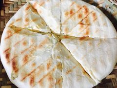 丽江粑粑-阿婆情腊排骨火锅(金虹路店)