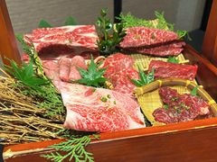 -山川小町·极番烧肉(新地假日广场店)