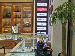 -回瑞眼镜·蔡司·依视路官方授权店(广益路万达店)