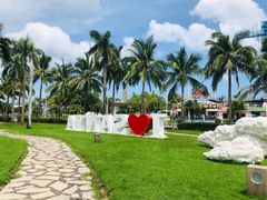 -亚龙湾亚泰商业街