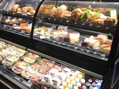 面包甜点陈列柜-星巴克(成都机场T2店)