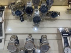 -亨得利钟表商店