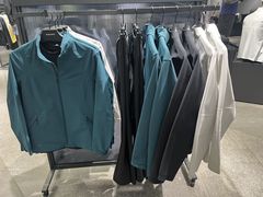 -迪桑特DESCENTE(青岛山东路万象城店)