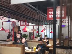 大堂-叶派龙虾•招牌香辣蟹·海鲜(中海国际店)