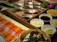 -围炉肉舍•炭烤活鳗•丹东海鲜烤肉(步行街店)