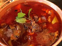 -云海肴·汽锅鸡·云南菜(天山百盛优客店)