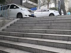 -南山科技园文体中心羽毛球馆