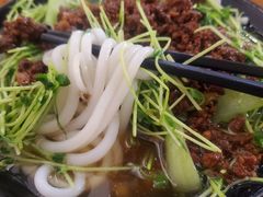 -丽虹云南过桥米线(兴工街店)