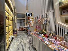 -新华书店(顺峰山公园店)