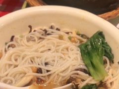 -丽丽三鲜螺蛳粉(田林路店)