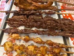 -威记烧嘢·南宁烧烤·超级生牛(绿地店)