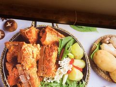 -喇喇排骨火锅·传统韩式脊骨汤(望京西园总店)