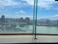 -荣誉国际酒店-云顶旋转餐厅