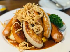 肉肠拼盘配酸菜和土豆泥-宝莱纳餐厅(滨江店)