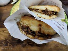 -穆得·老周家牛肉烧饼(普利街店)