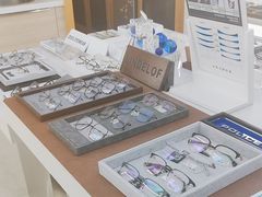 -视野联行眼镜·蔡司·尼康战略合作店(城西银泰店)