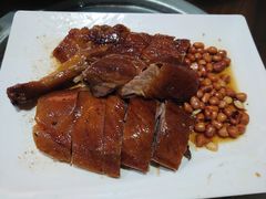 招牌烧鹅-石岐乳鸽村(南海第三分店)