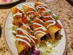 墨西哥玉米片配牛油果酱-墨纪Mojí墨西哥餐厅(官舍店)