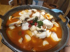 思茅酸汤鱼片-老滇山寨•云南特色菜•地方菜•民族风情歌舞表演(金碧店)