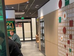 -麦当劳(百联西郊购物中心店)