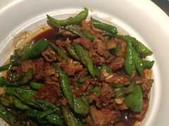 -阿瓦山寨·湘菜现炒·剁椒鱼头王(咸阳总店)