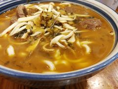 精选酸菜牛腱子面-陈八两面家(华孚写字楼店)