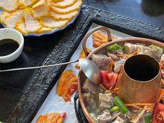 -香香腊排骨.野生菌火塘总店(束河店)