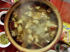 -威邵鸡煲(西华路总店)