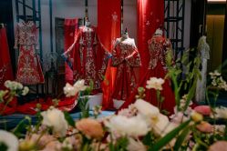 -懿沉香中式嫁衣礼服秀禾服龙凤褂马来褂旗袍总店