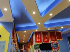 -蓝鲸国际少儿游泳训练中心(群力店)