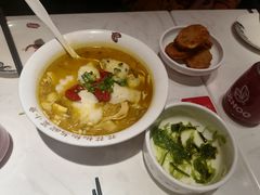 -渝是乎酸菜鱼(龙旗购物中心店)