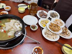 -菌之家·专业纯野生菌火锅·特色炒菌
