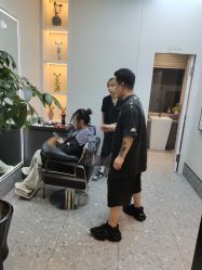 -苏豪美发S A L O N烫发染发