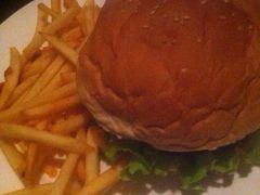 -Helens海伦司小酒馆(津湾广场店)