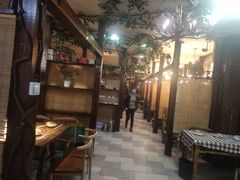 -六福酒馆(秦隆步行街店)