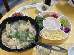 -官塘陈记鱼生·潮汕砂锅粥·牛肉火锅(潮枫路总店)