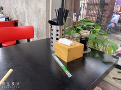 -丽影重庆小面(定西路店)