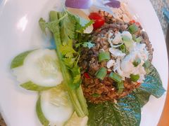 -Chom Cafe and Restaurant
