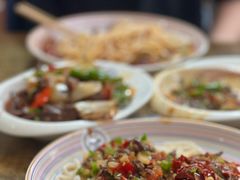 -歹歹的加个面过油肉拌面