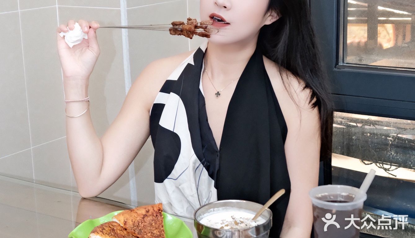 来自西安回民街上的清真美食烤肉店｜秦人集合