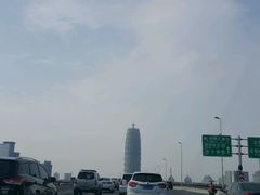 -喜鹊愉家酒店(郑州曼哈顿博览中心地铁站店)