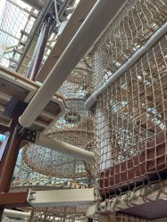 -PIPIKINGDOM皮皮王国欢乐号(欢乐海岸购物中心店)