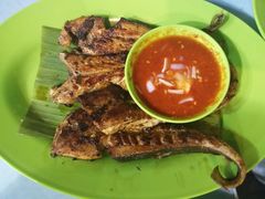 -明记烧鱼美味店