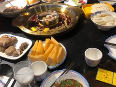 -牛员外鲜切牛肉火锅